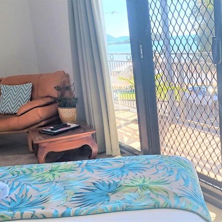 Whitsunday Waterfront Apartments Airlie Beach Kültér fotó