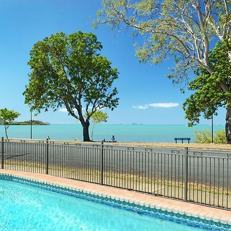 Whitsunday Waterfront Apartments Airlie Beach Kültér fotó