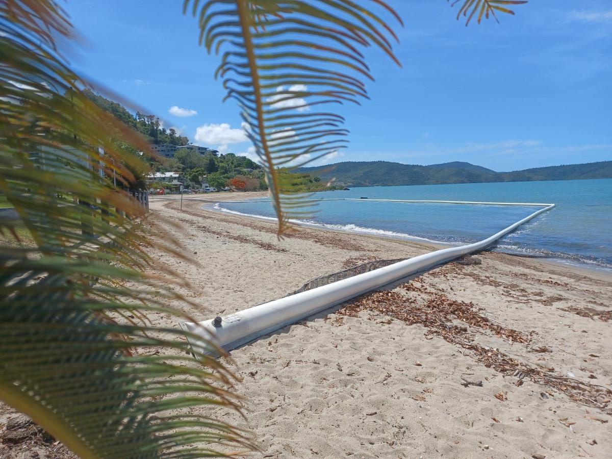 Whitsunday Waterfront Apartments Airlie Beach Kültér fotó