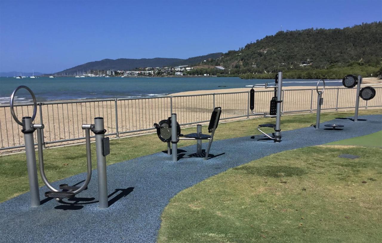 Whitsunday Waterfront Apartments Airlie Beach Kültér fotó