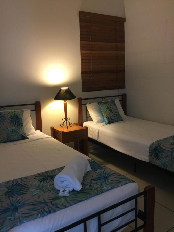 Whitsunday Waterfront Apartments Airlie Beach Kültér fotó