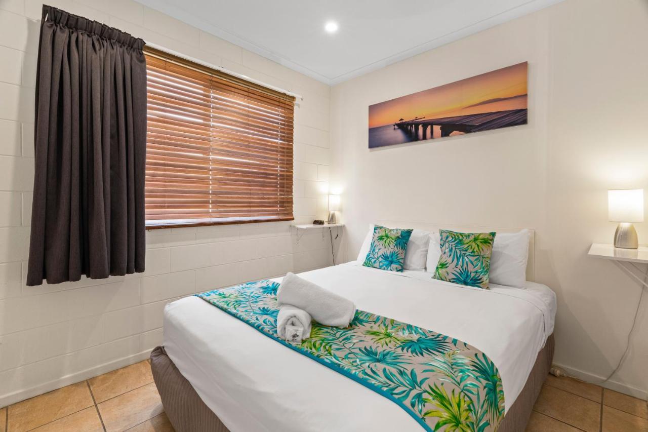 Whitsunday Waterfront Apartments Airlie Beach Kültér fotó
