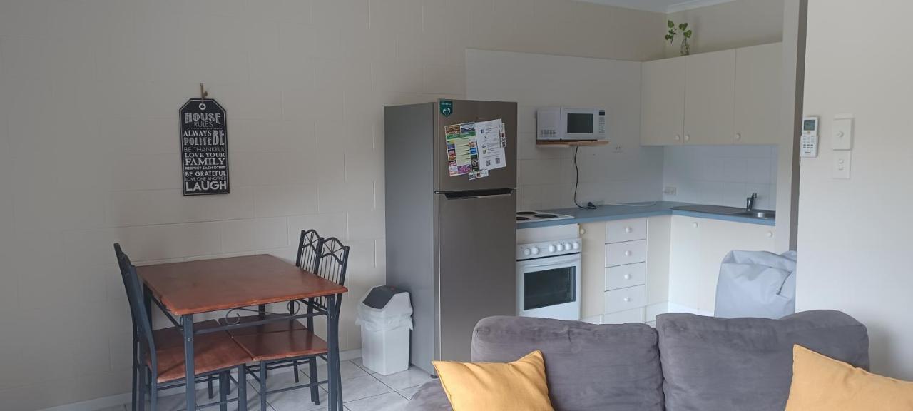 Whitsunday Waterfront Apartments Airlie Beach Kültér fotó