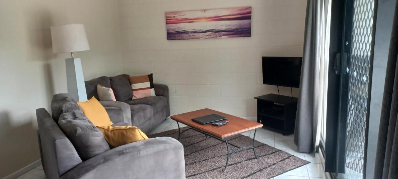 Whitsunday Waterfront Apartments Airlie Beach Kültér fotó