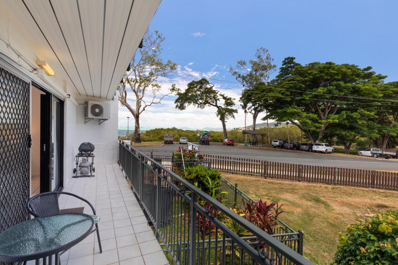 Whitsunday Waterfront Apartments Airlie Beach Kültér fotó