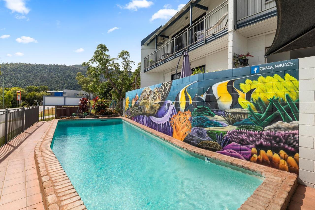 Whitsunday Waterfront Apartments Airlie Beach Kültér fotó