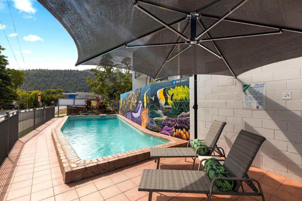 Whitsunday Waterfront Apartments Airlie Beach Kültér fotó