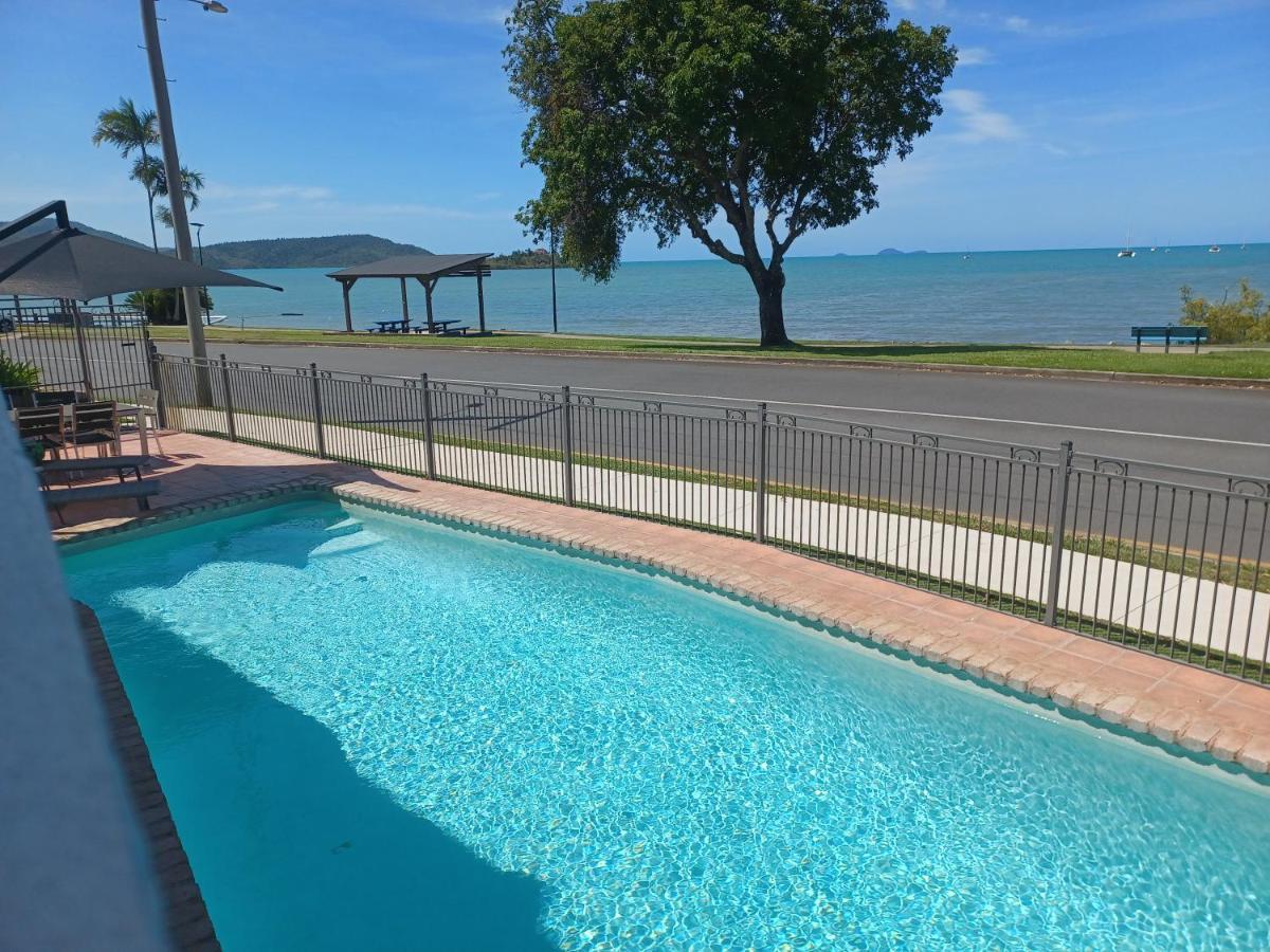 Whitsunday Waterfront Apartments Airlie Beach Kültér fotó