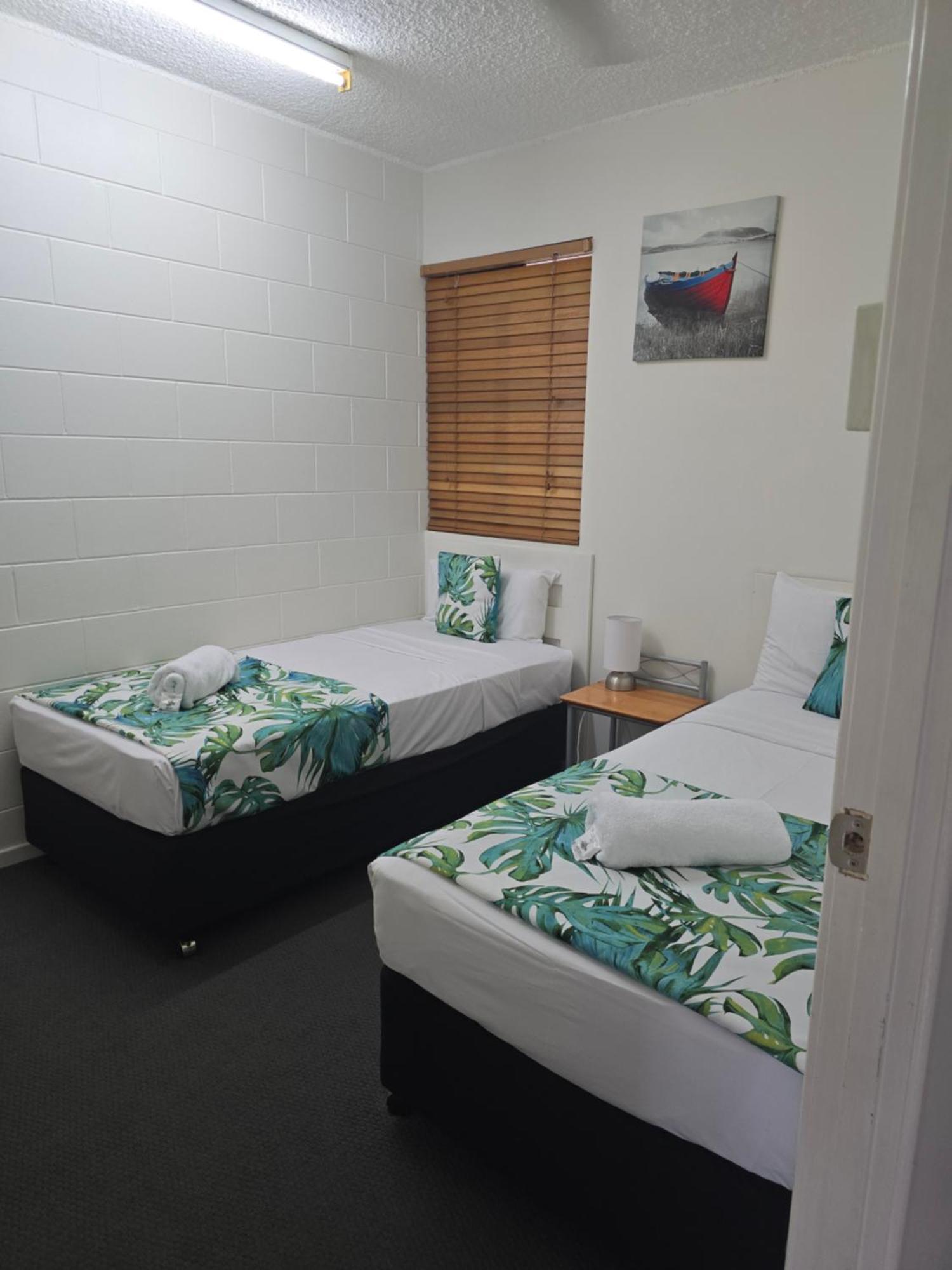 Whitsunday Waterfront Apartments Airlie Beach Kültér fotó