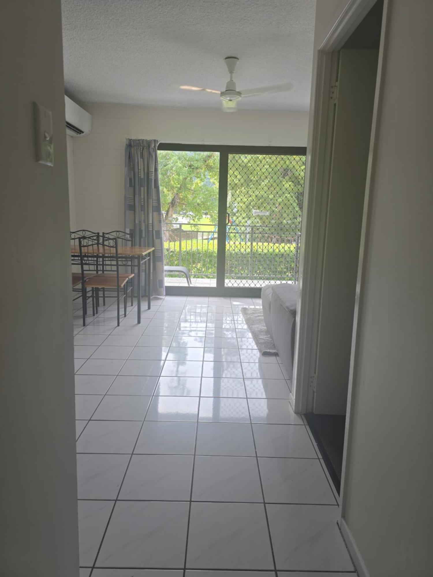 Whitsunday Waterfront Apartments Airlie Beach Kültér fotó