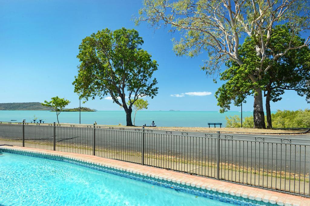 Whitsunday Waterfront Apartments Airlie Beach Kültér fotó