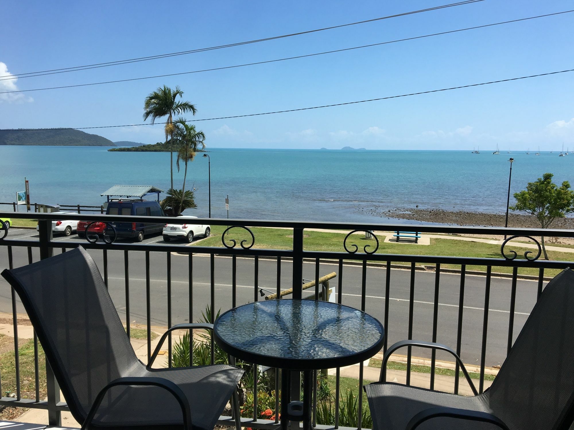 Whitsunday Waterfront Apartments Airlie Beach Kültér fotó